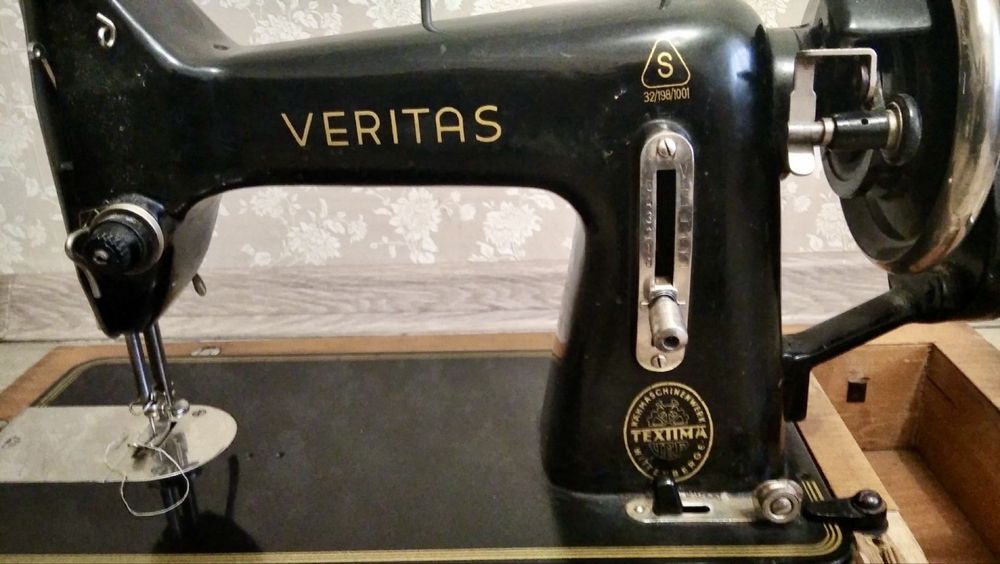 Антикварна швейна машина Veritas