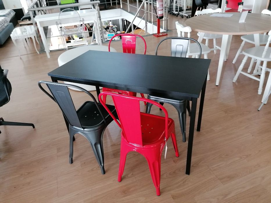 Mesa com 120x60 em preto