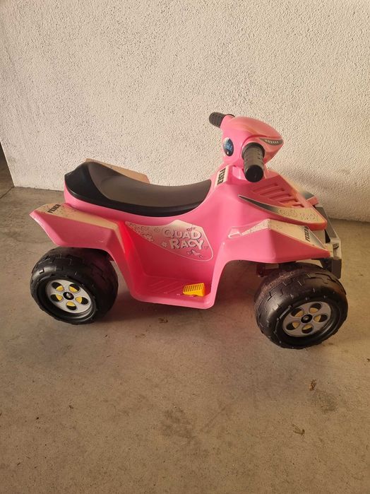 Mota a bateria menina