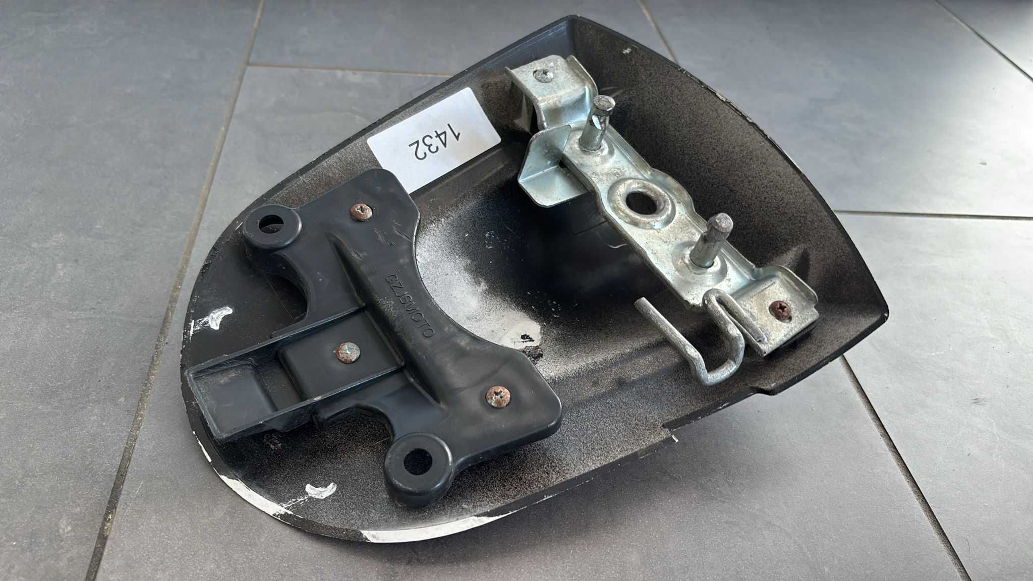 Nakładka Siedzenia Pasażera GSXR 600 750 K6 K7. 2006-07 [1432]
