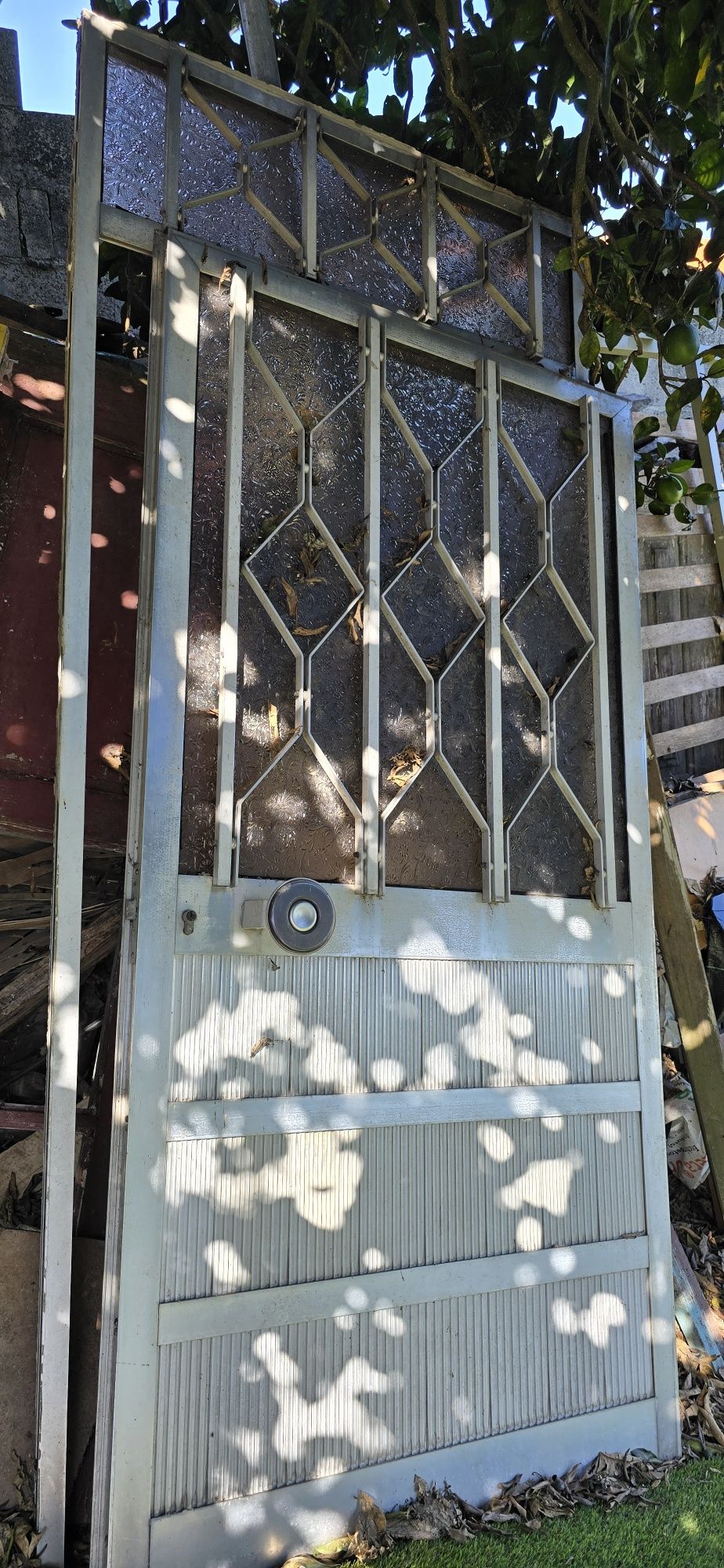 Porta em alumínio com vidros completa