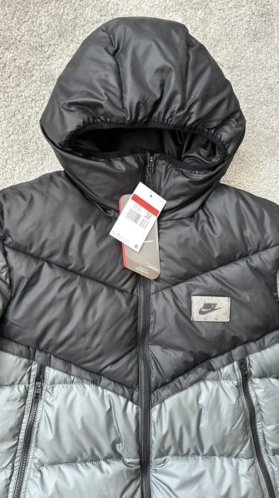 Куртка Nike пуховик