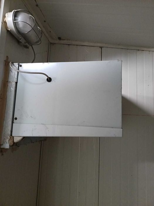 Equipamento de Frio Compacto de parede (refrigerador)