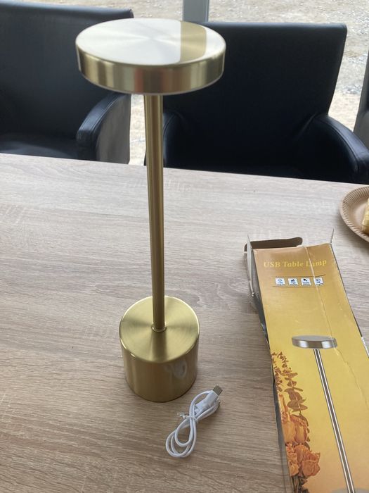 Lampka nocna na stolik stol ledowa na dotyk gastronomiczna led ledowa