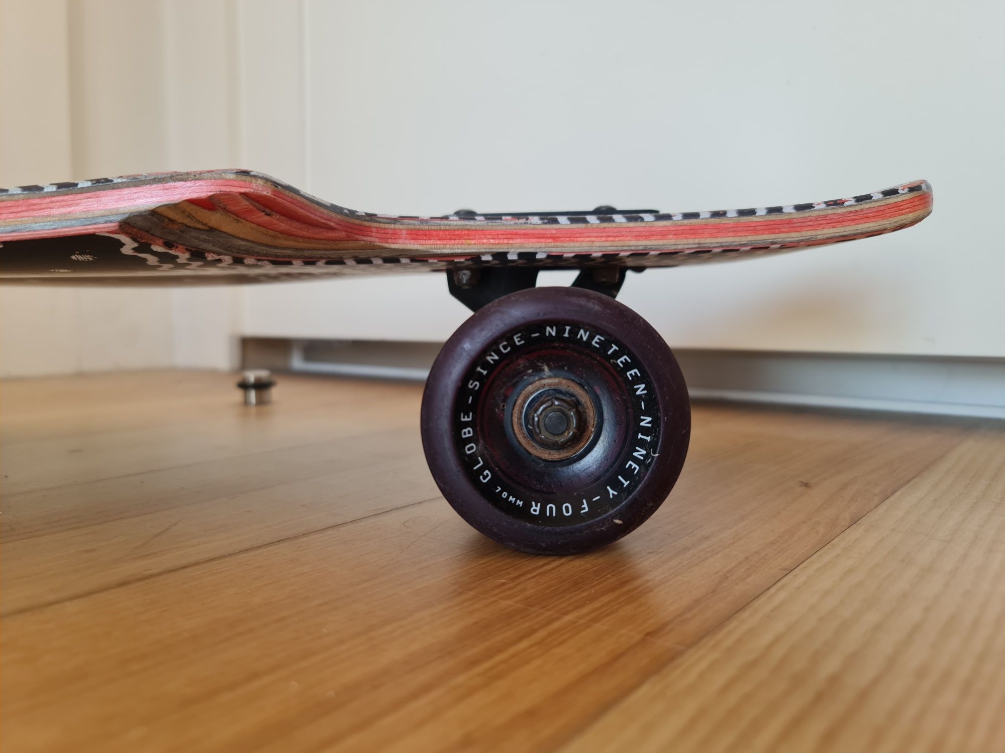 Longboard Globe Geminon kick red dotwave 37,5