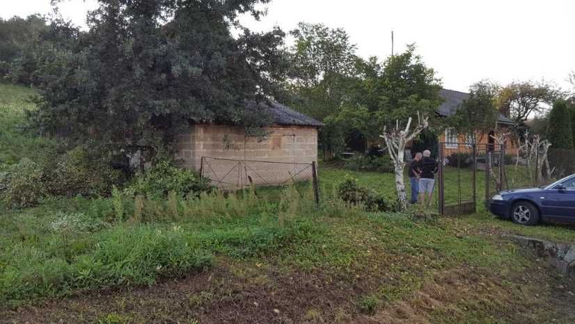 Działka rolno-budowlana z domem 58 arów