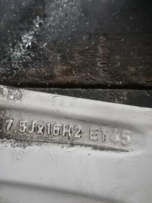 Sprzedam alufelgi  7,5 Jx16 R2 ET45