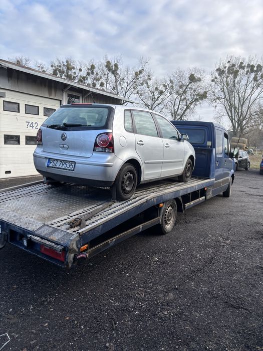 Auto laweta 6 osobowa Auto holowanie pomoc drogowa  laweta przewóz