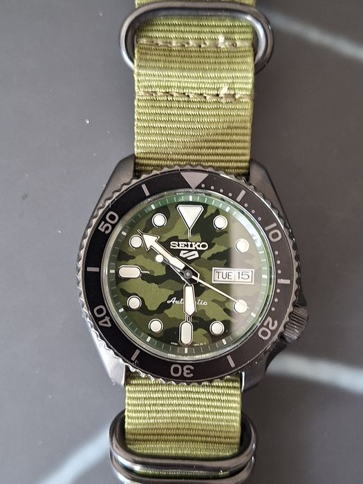 SEIKO 5 Sports Automatic Camouflage NATO SRPJ37K1