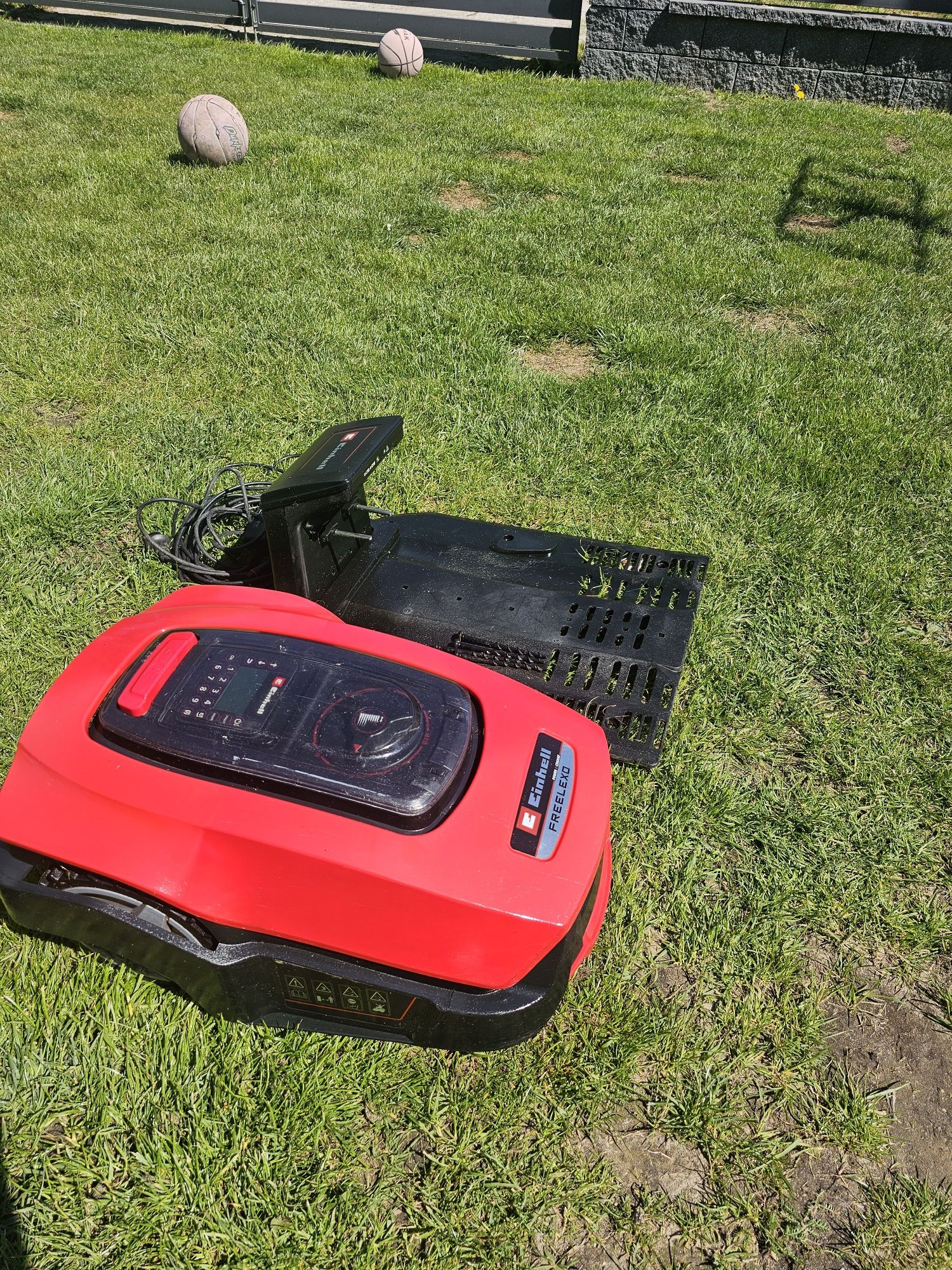 Robot koszący EINHELL Freelexo 1200 LCD