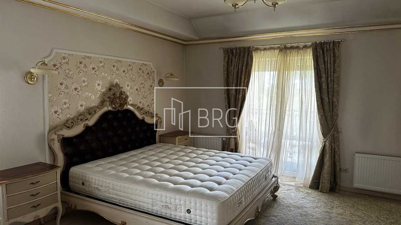 Аренда дома Французский городок с бассейном 3 спальни лес Козин без%