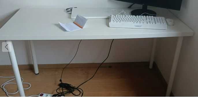 Monitor + 2 cadeiras +mesa 140/60 +teclado gaming e rato