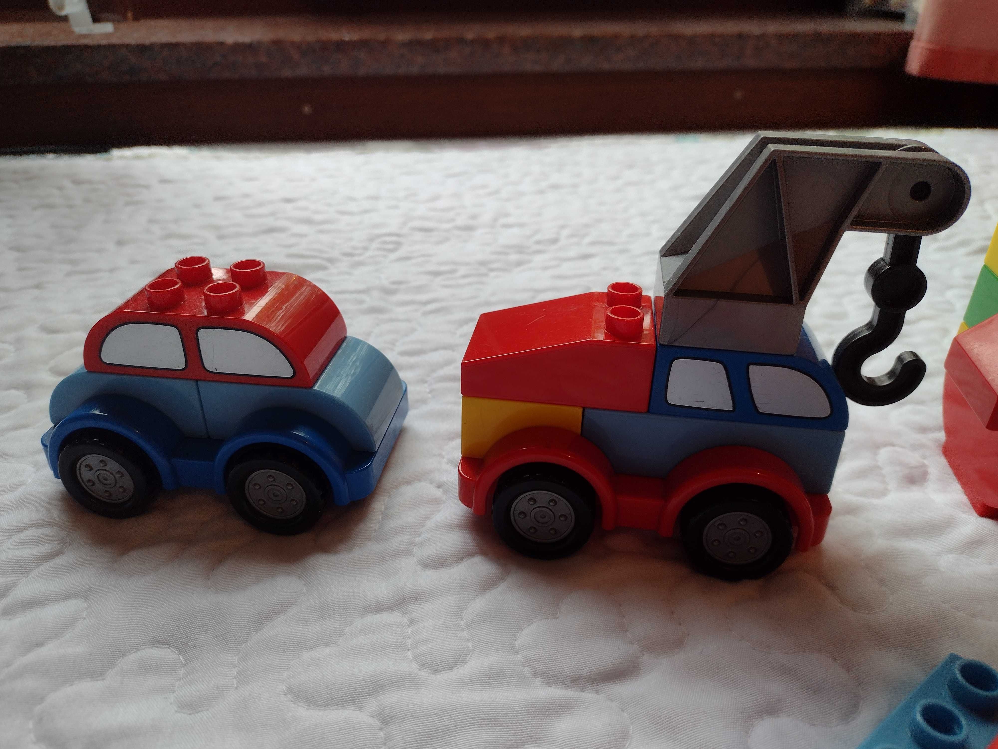 Klocki LEGO Duplo, auta, stacja paliw