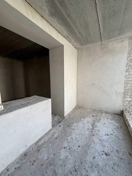 Велика 2кімнатна квартира з терасою в Континенті 4 черга