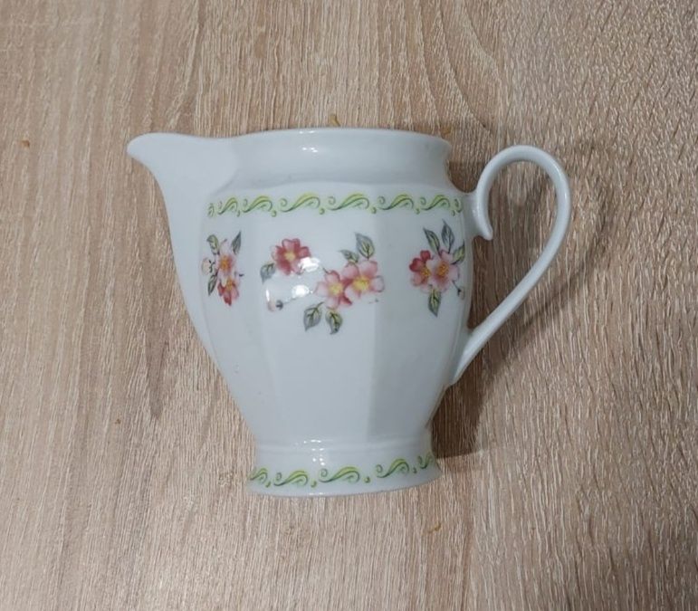 Dzbanek mlecznik porcelanowy Winterling Bavaria