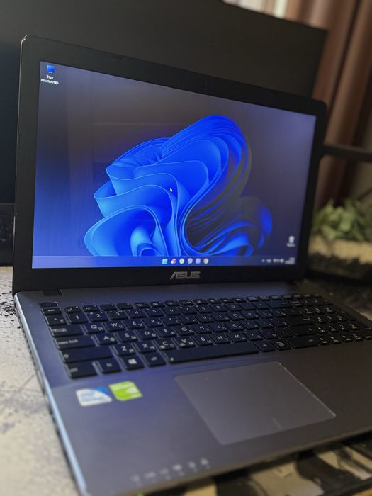 Ноутбукт Asus X550C з додатковим SSD 512Гб та RAM 12Гб