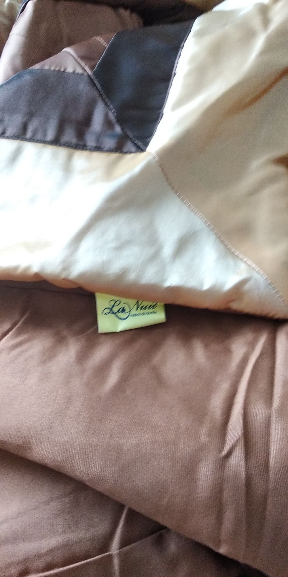 Декоративний набір на ліжко, покривало з подушками