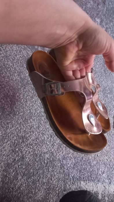 Шльопанці   шкіра