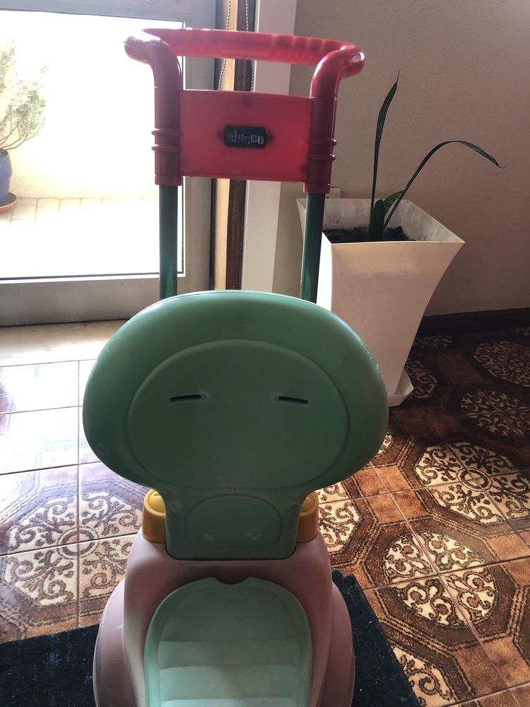 Mota infantil de empurrar