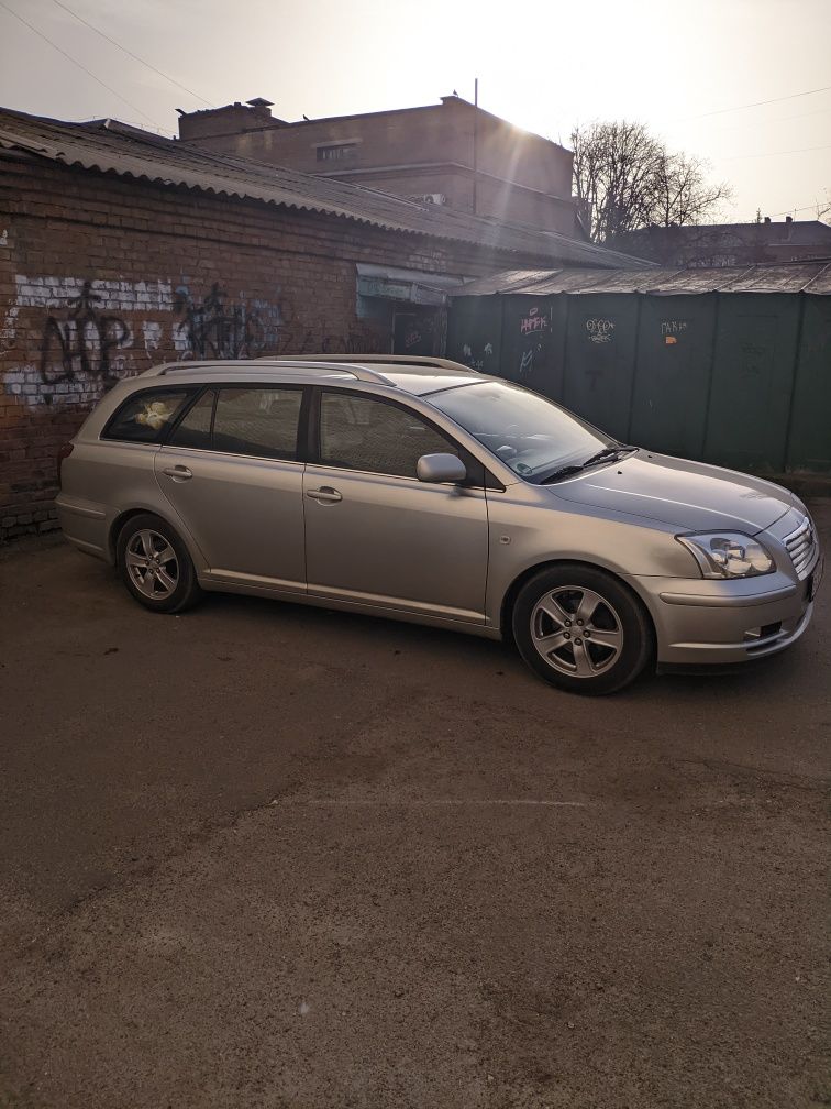 Toyota Avensis T25