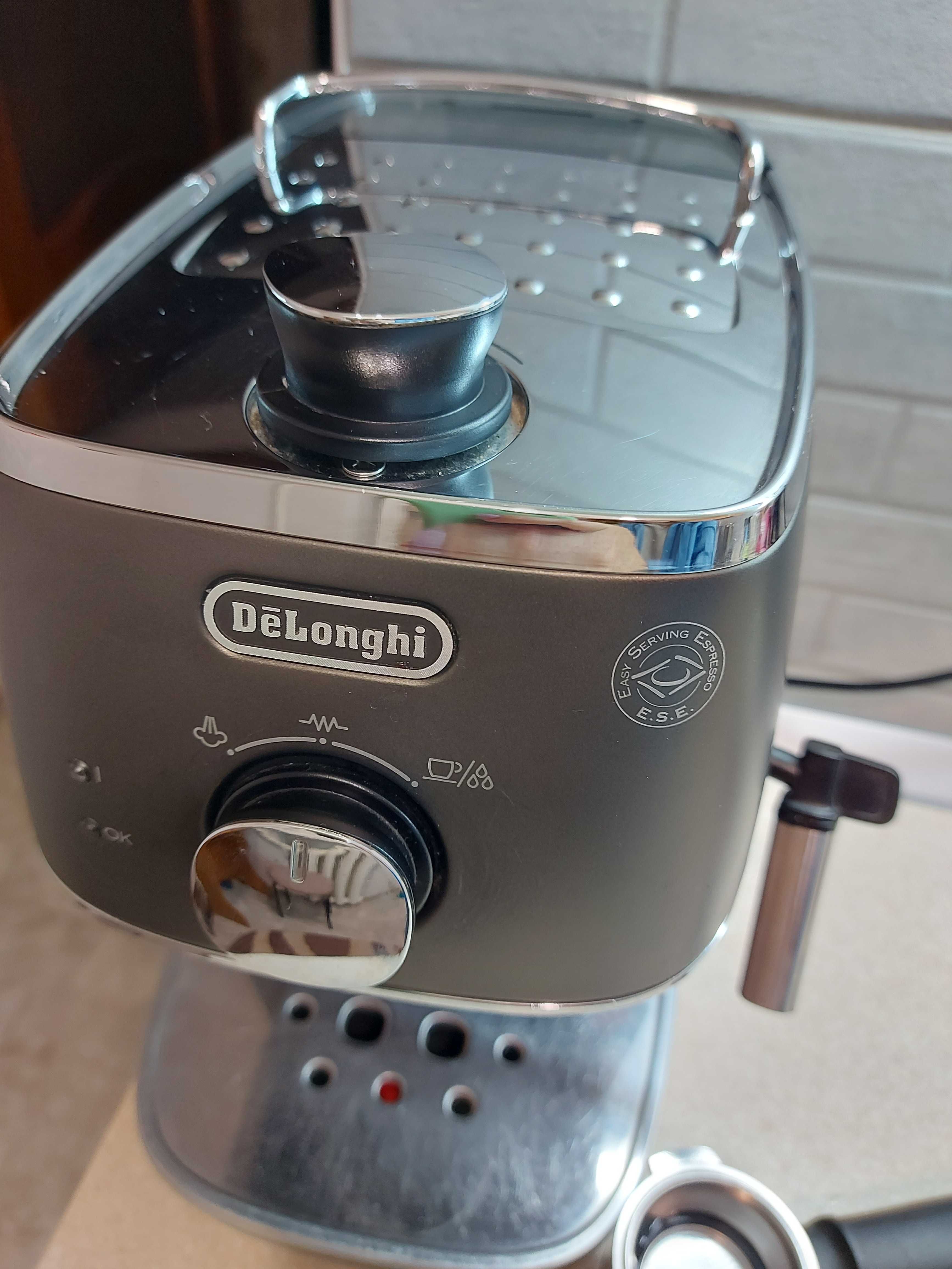 Delonghi ECI341 ріжкова кавоварка