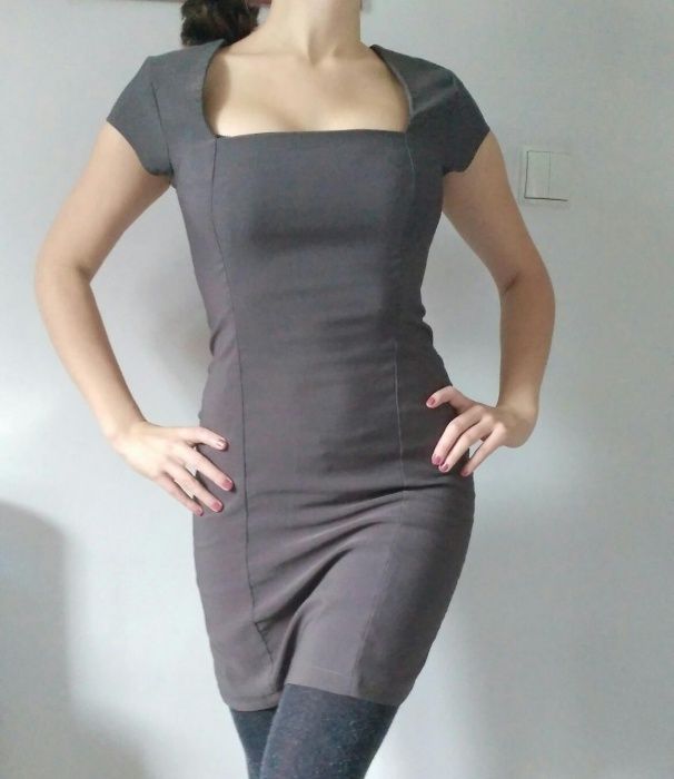 brązowa taupe vintage sukienka kwadratowy dekolt collectif retro S/M