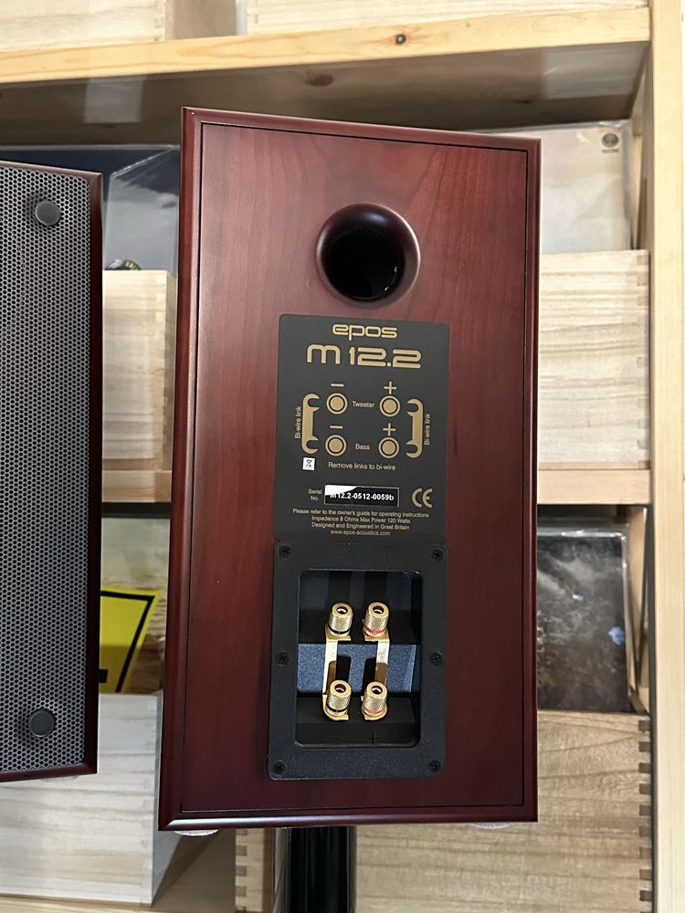 Epos m12.2 colunas inglesas