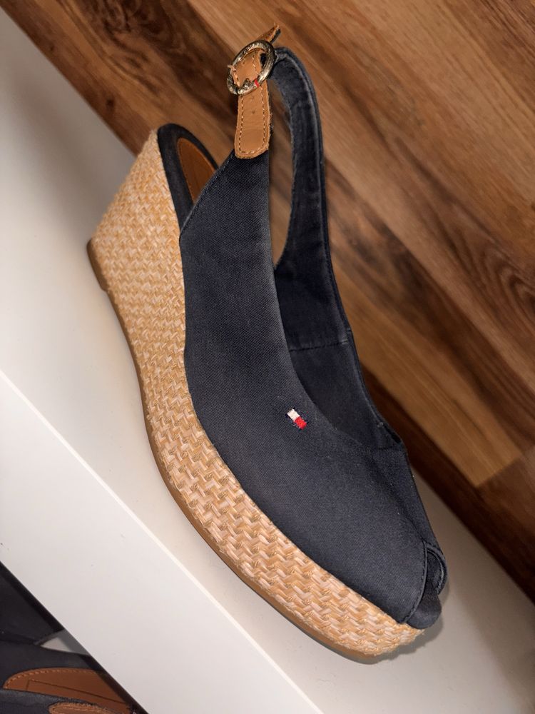 Tommy Hilfiger espadryle r.38