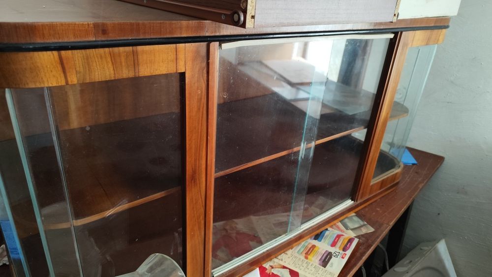 Продається комод з сервантом