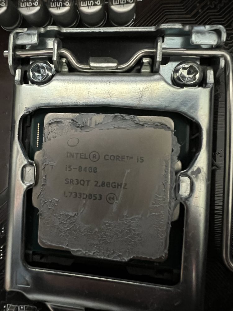 MSI Z370 a-pro cpu: i5-8400 ram: 32GB DDR4 3600mhz Fury Renegade