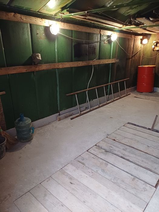 Гараж під оренду