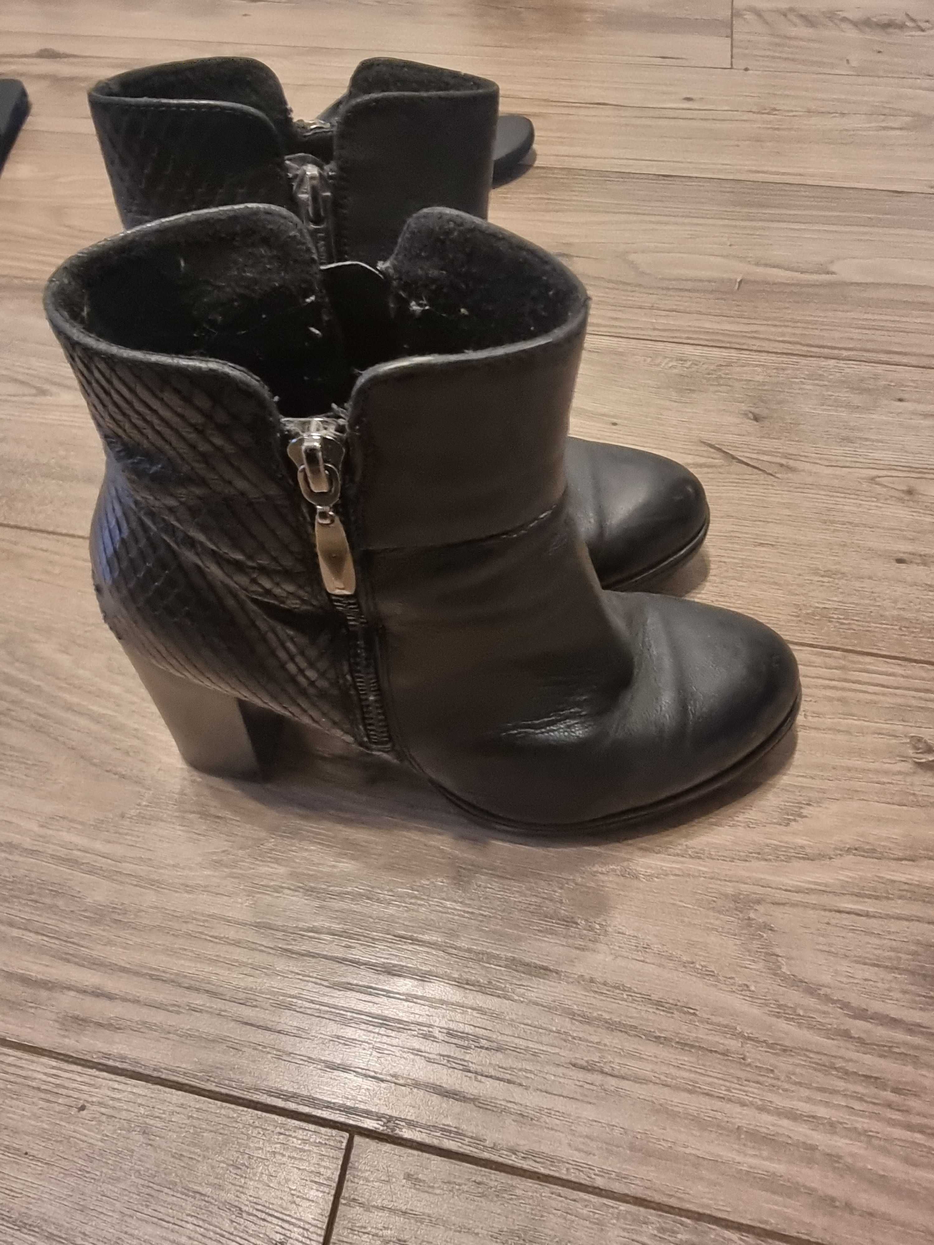 Botki skórzane nubuk Lasocki 36