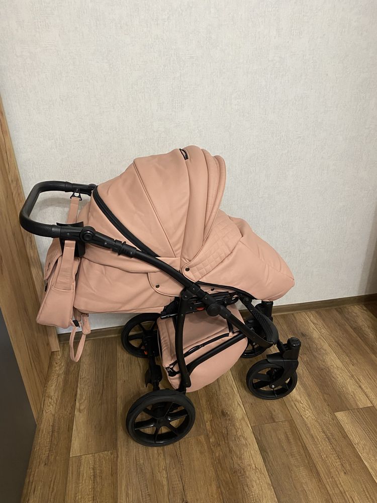 Продам коляску Baby pram 2 в 1