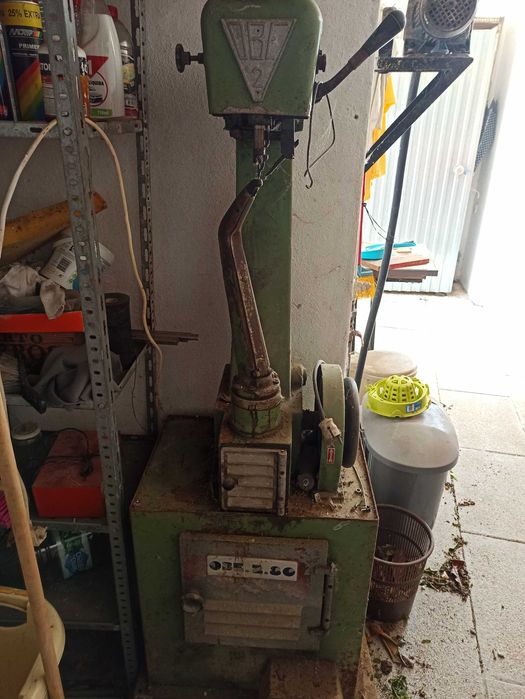 Máquina de cozer solas obe2