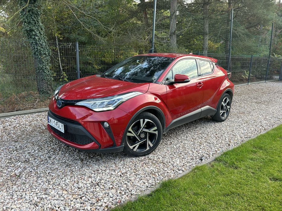 Toyota c-hr 2.0 hybrid rok 2022