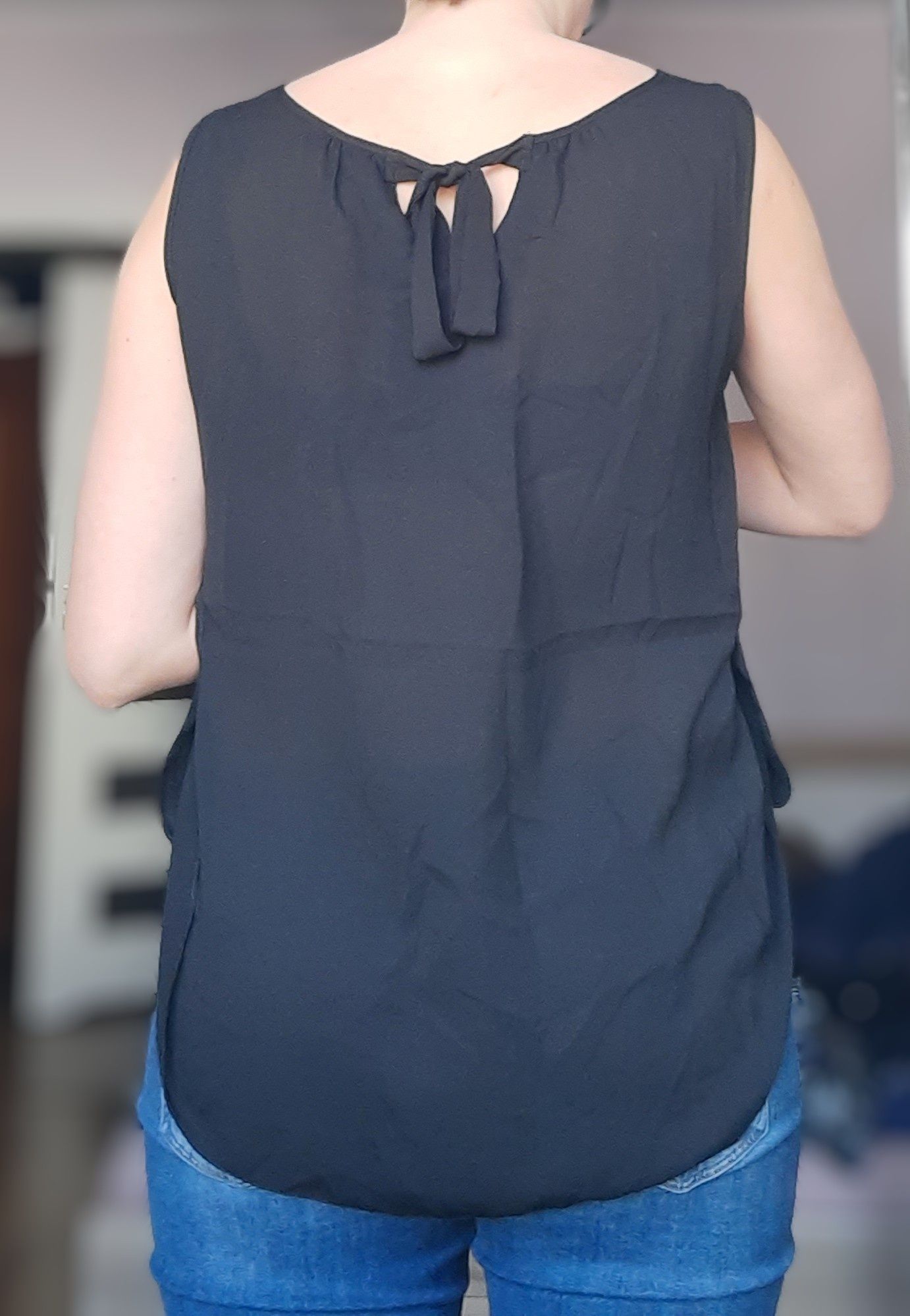 Czarna elegancka lekka letnia bluzka