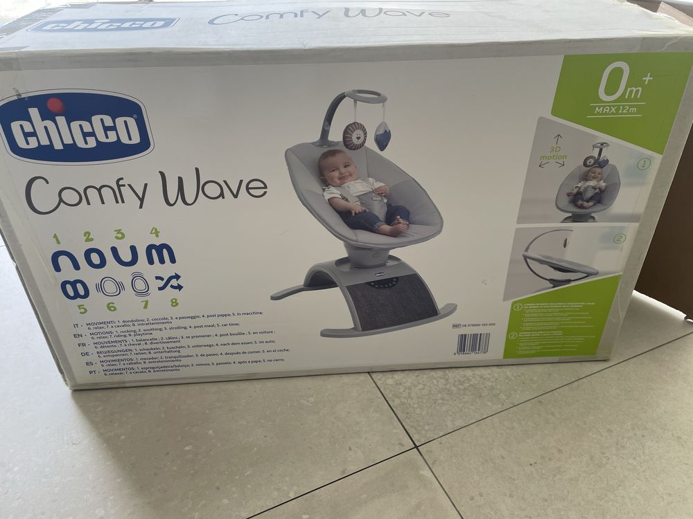 Cadeira de bebé com baloiço e música