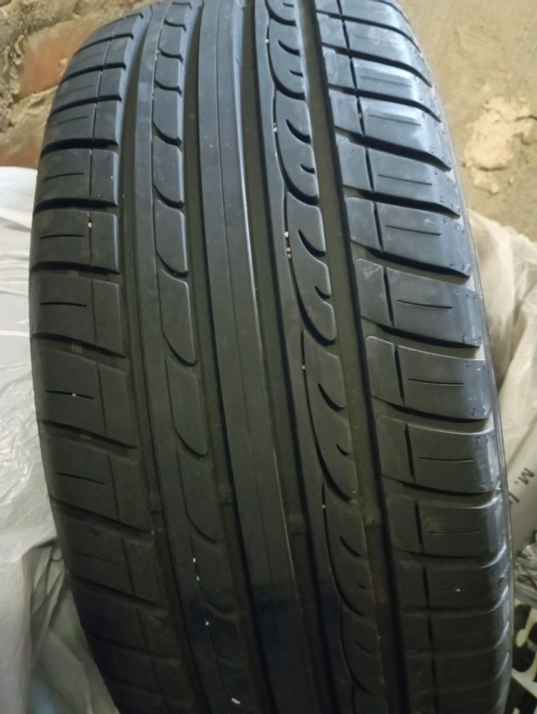 215 55 16 Dunlop SP sportfastresponse  одно колесо