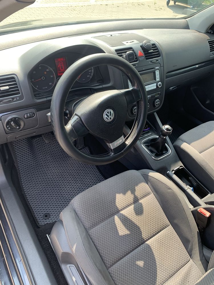 Продам GOLF V 2.0 td