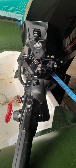 Лодочний мотор Mercury F20