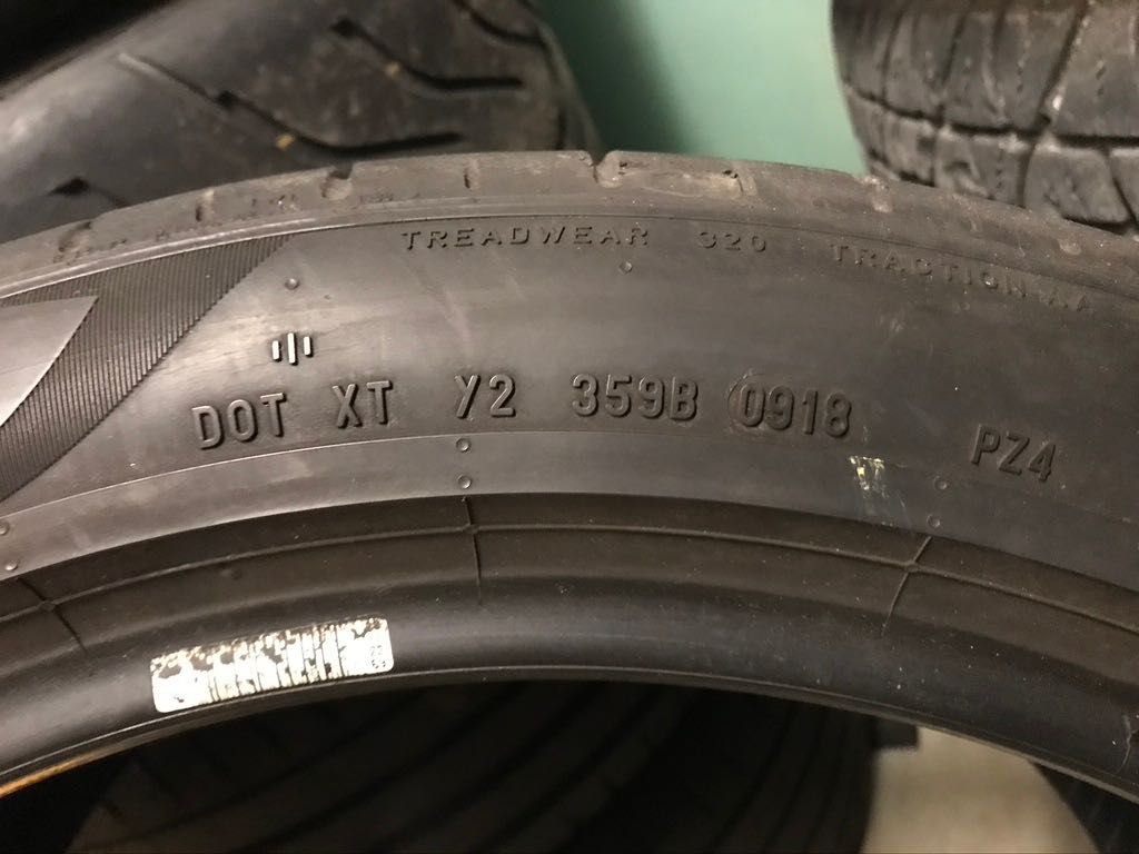 Pneu Pirelli Pzero 275/40 ZR19, 285/40 ZR19