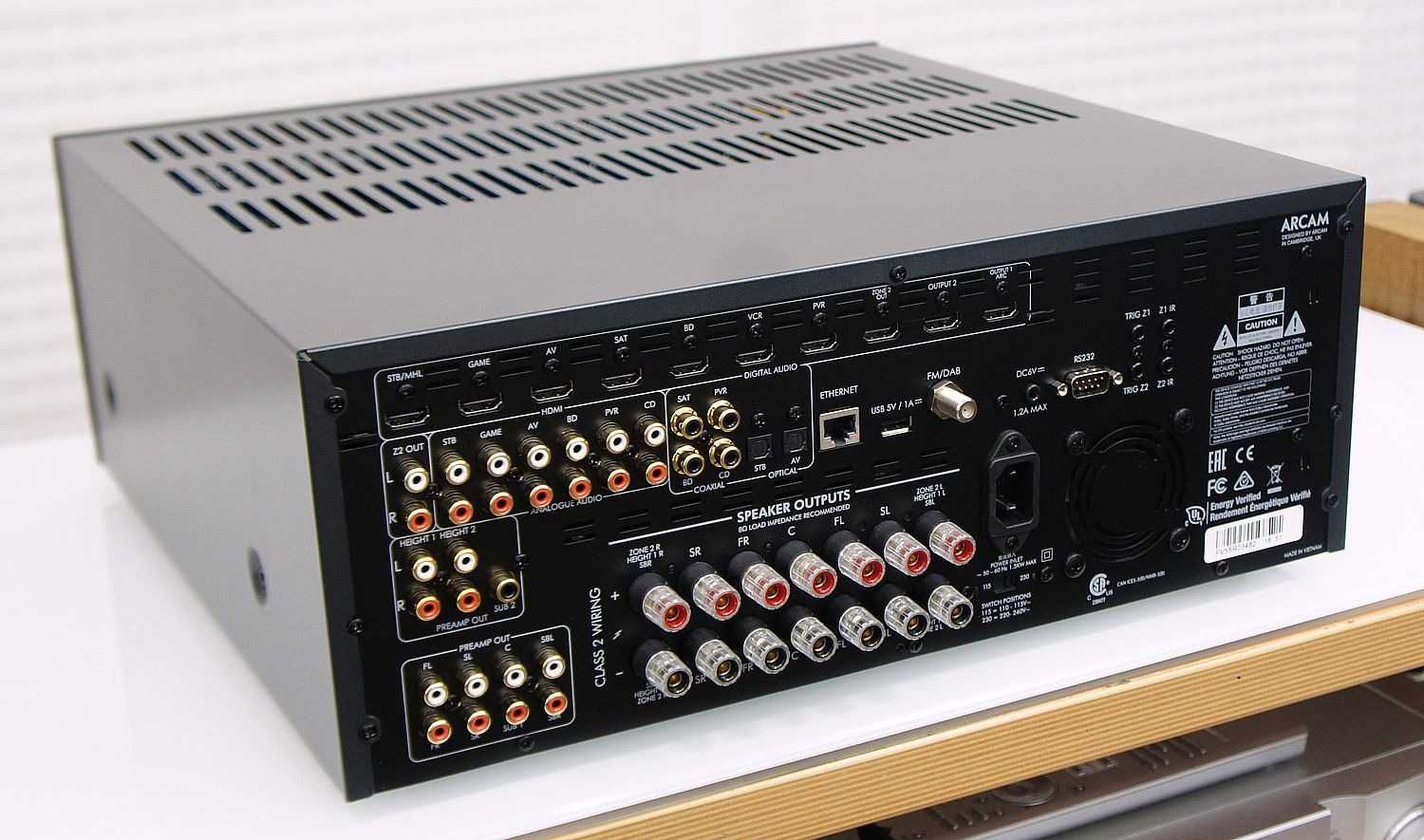 amplituner ARCAM AVR550 4k Atmos HDR Dirac stan idealny komplet okazja