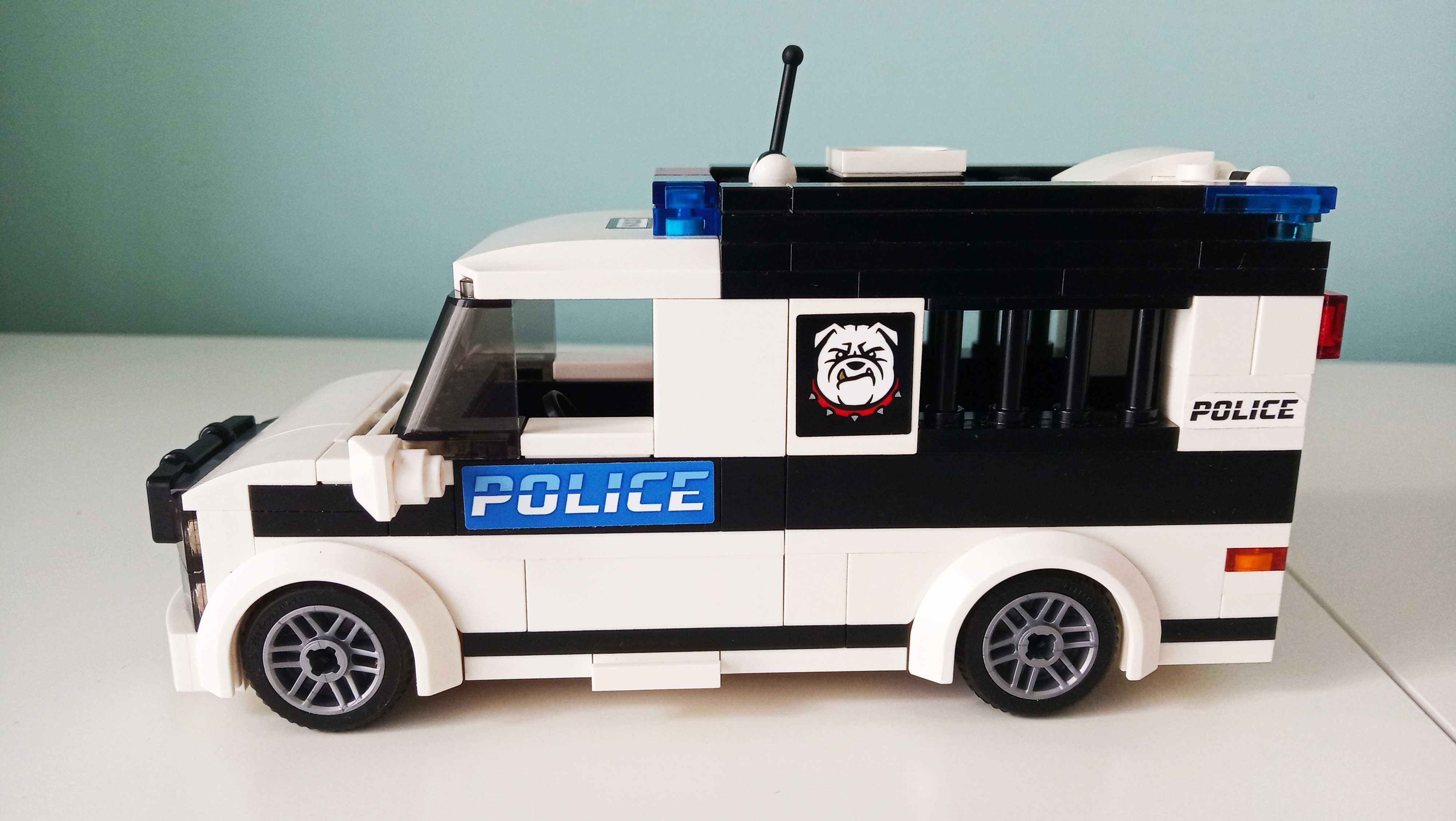 Lego Moc Mercedes-Benz Sprinter więźniarka policyjna + 2 mini-figurki