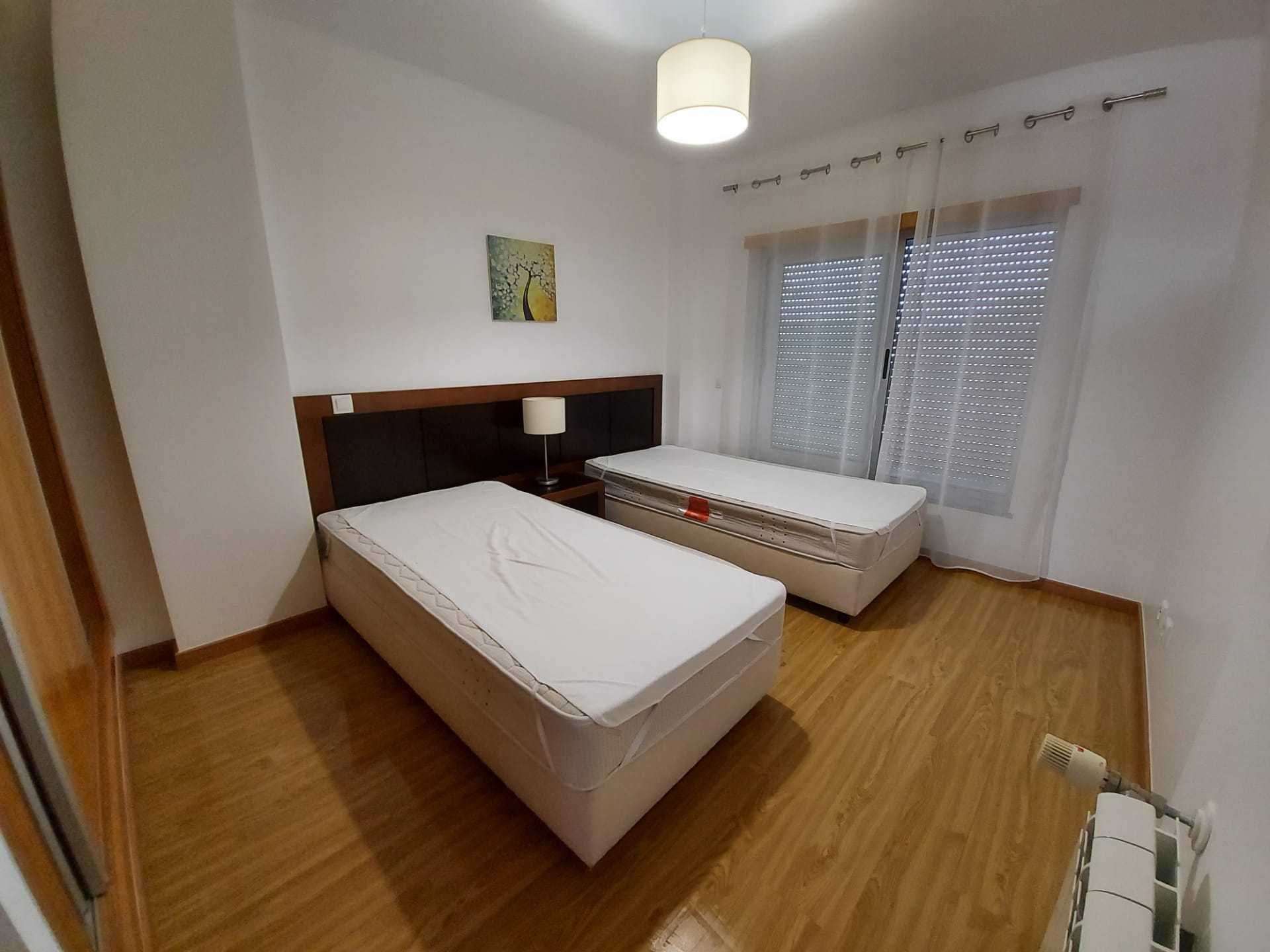 Apartamento T3 para férias com piscina a 5 minutos a pé da praia