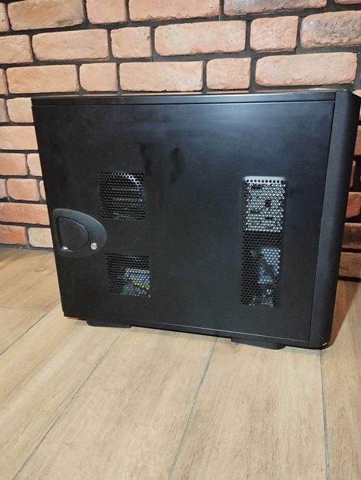 Serwerowy komputer ASUS Z8NA-D6