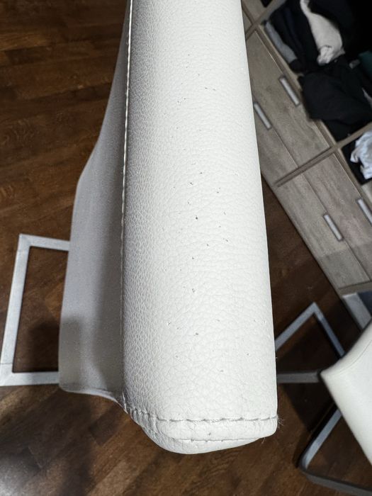 Стільці кухонні , гостинні