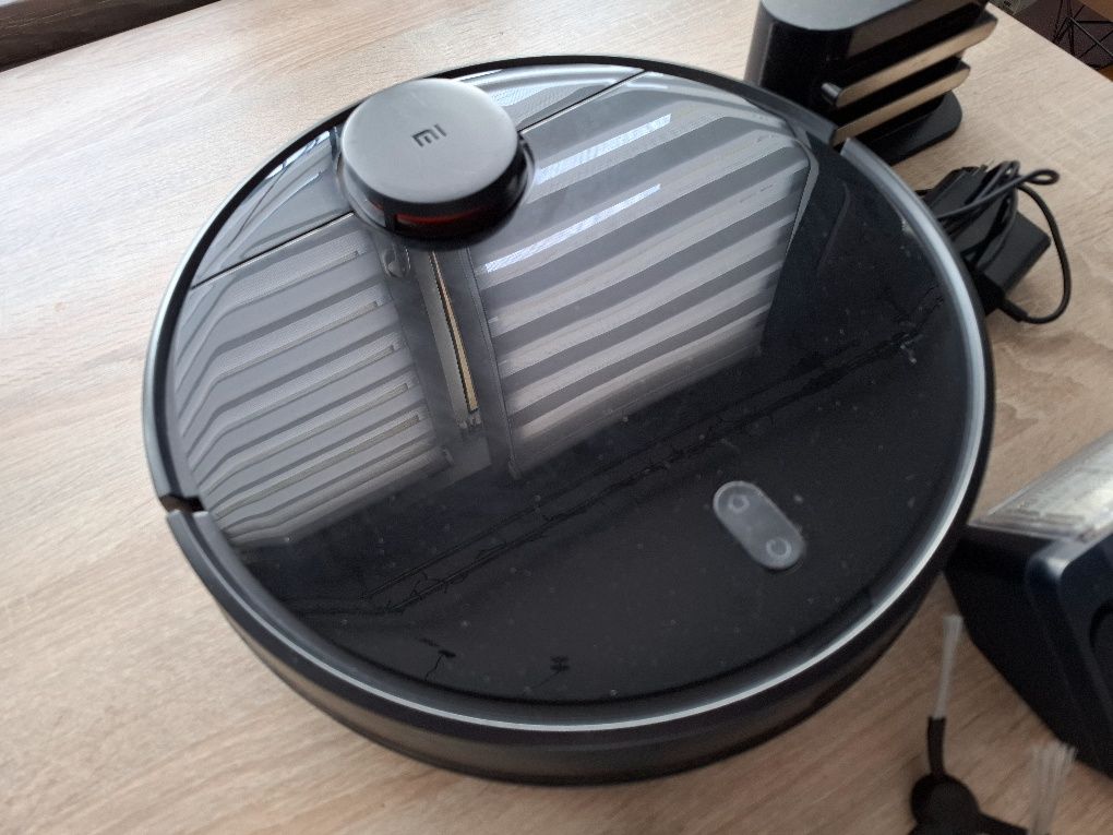 Robot sprzątający Xiaomi Mi Vacuum Mop Pro czarny