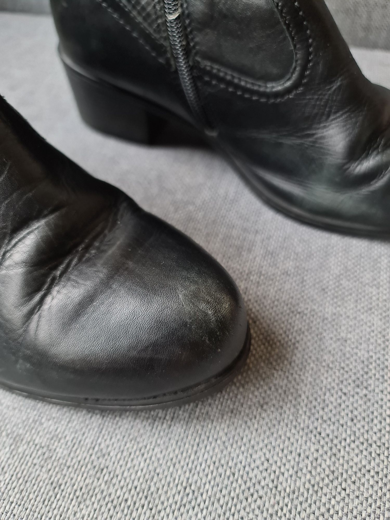 Czarne botki Lasocki
