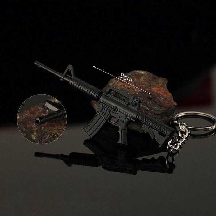 Деталізовані металеві брелки