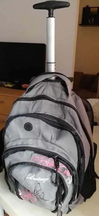 Рюкзак на колесах Германия - кабинсайз ,неб дефект,разрыв ткани сверху